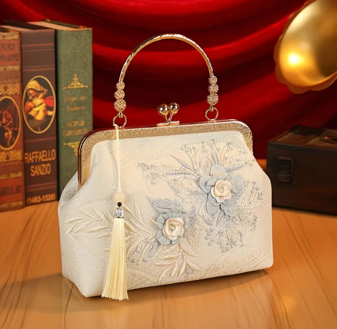 Elegant Floral Lace Evening Clutch with Detachable Shoulder Strap - Image 2
