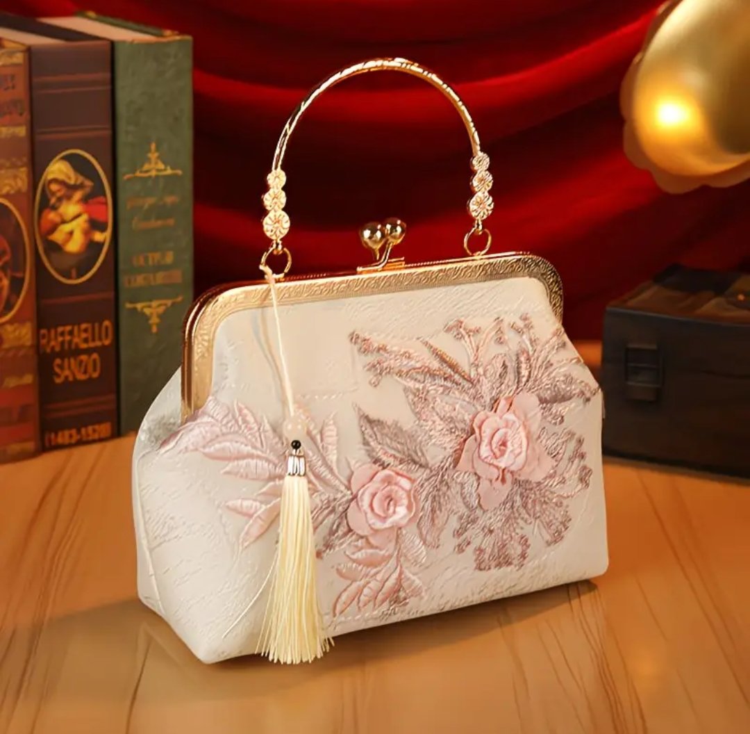 Elegant Floral Lace Evening Clutch with Detachable Shoulder Strap - Image 6