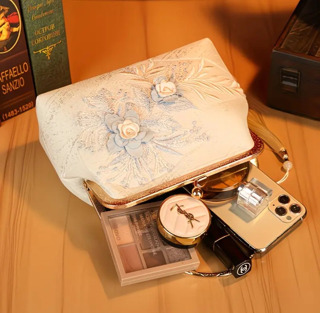 Elegant Floral Lace Evening Clutch with Detachable Shoulder Strap - Image 9